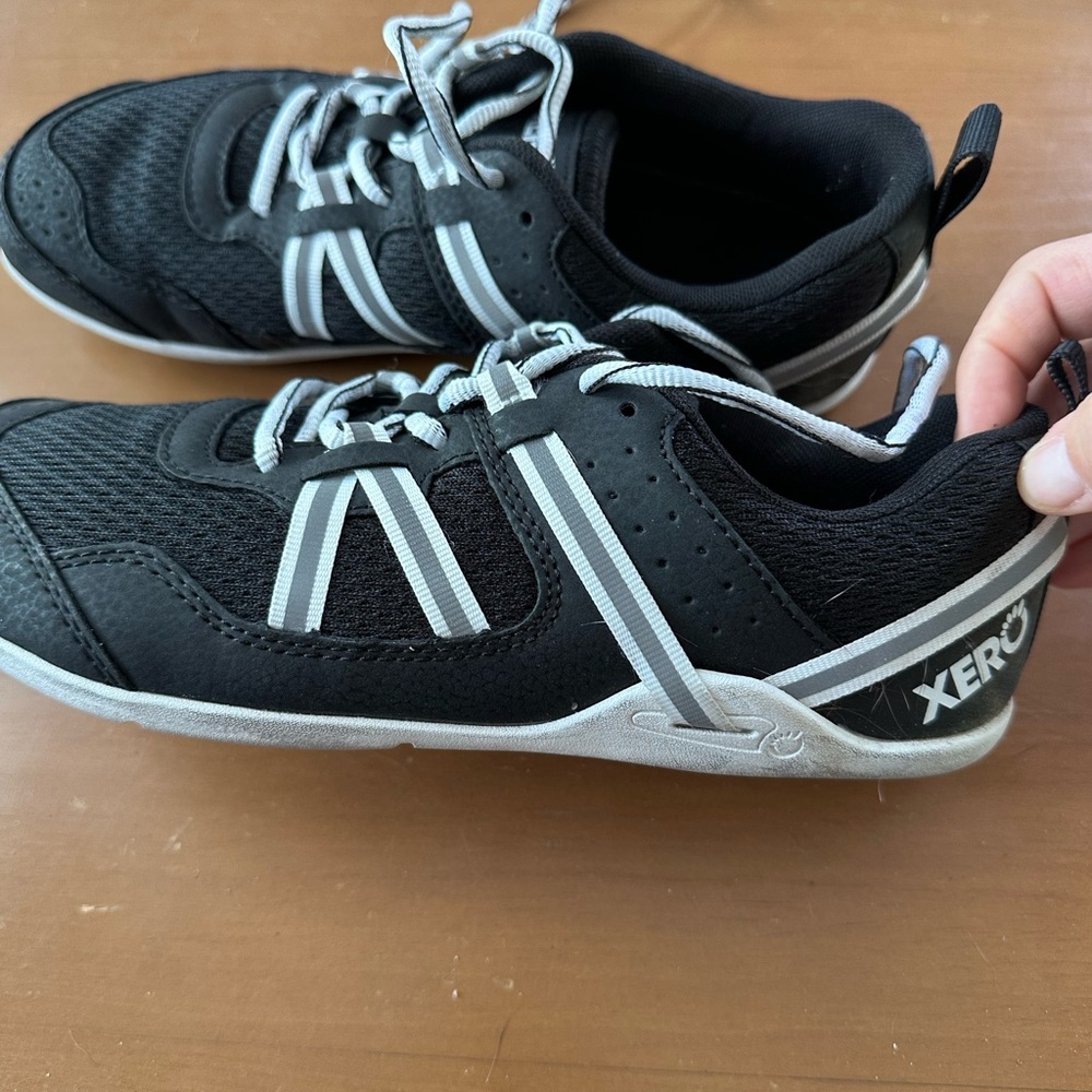 Zero Women’s Black Athletic Shoes